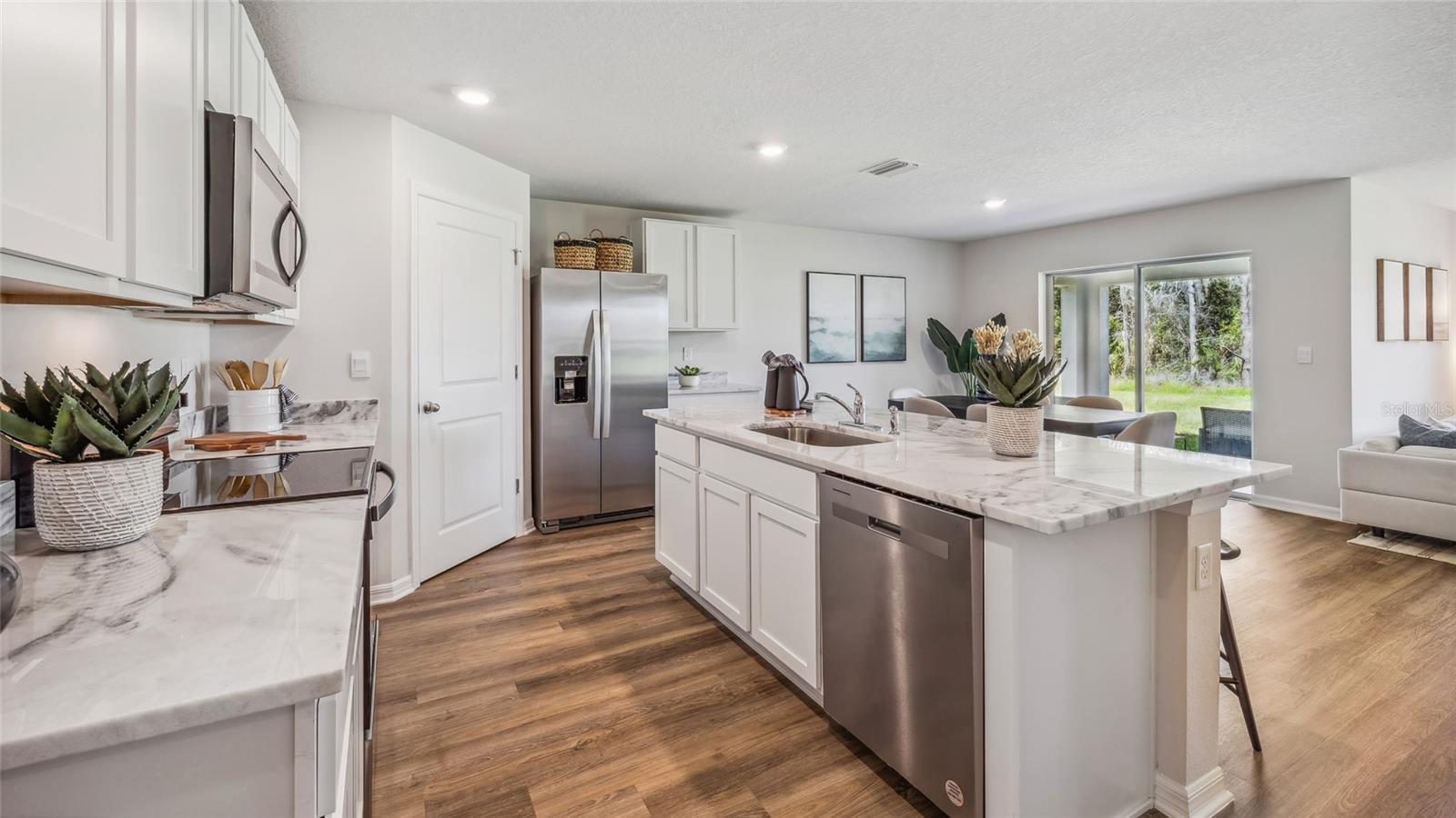 Image 6 of 24 For 11130 44th Avenue E