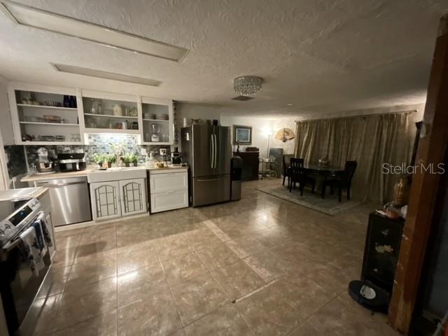 Listing photo id 12 for 10401 Alice M Court