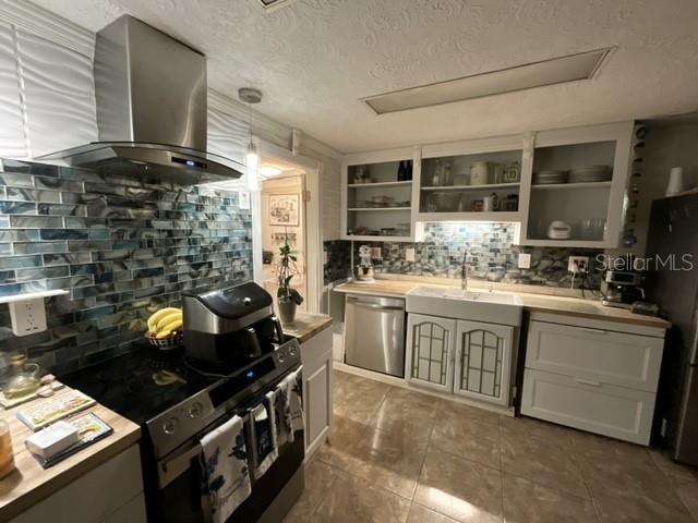 Listing photo id 14 for 10401 Alice M Court