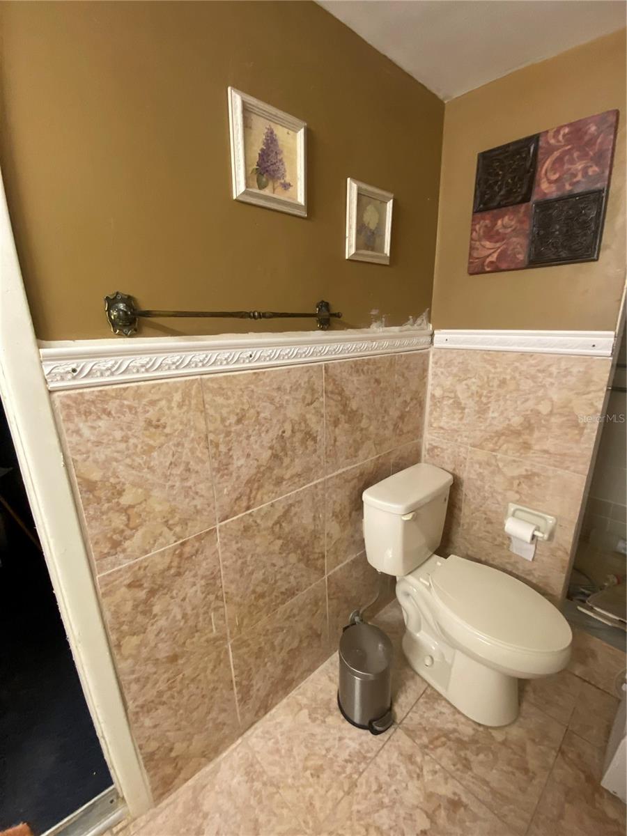 Listing photo id 26 for 10401 Alice M Court