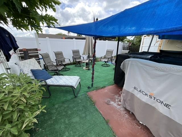 Listing photo id 3 for 10401 Alice M Court