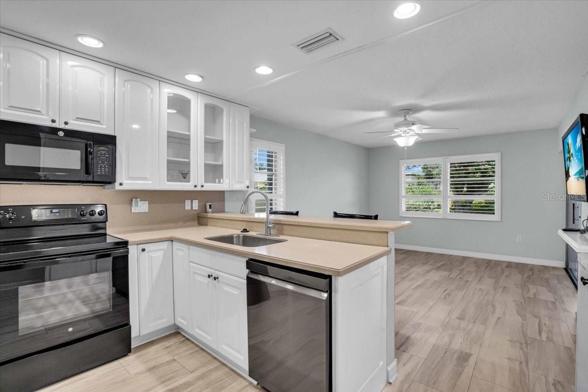 Image 14 of 30 For 3728 Hispania Place 8615