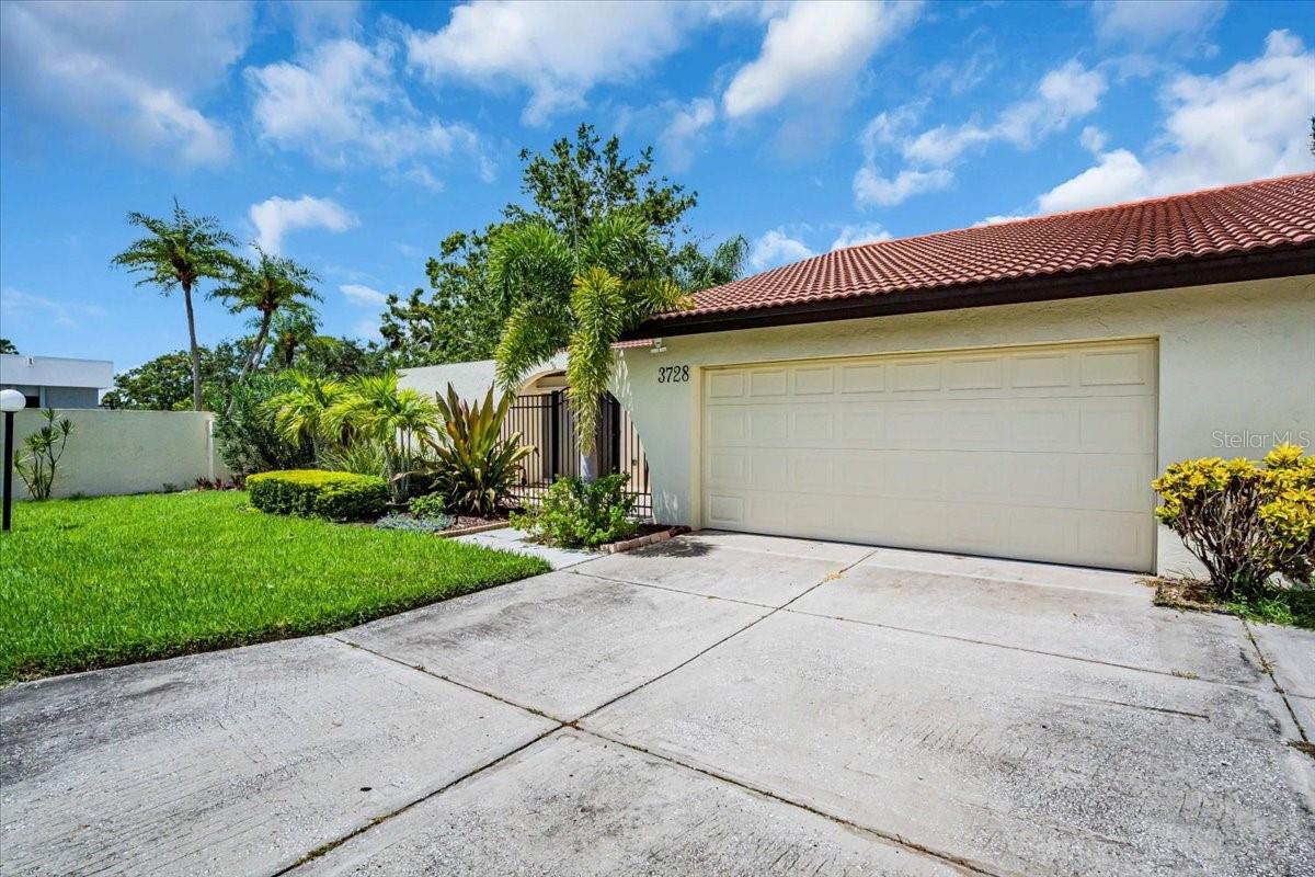 Image 2 of 30 For 3728 Hispania Place 8615