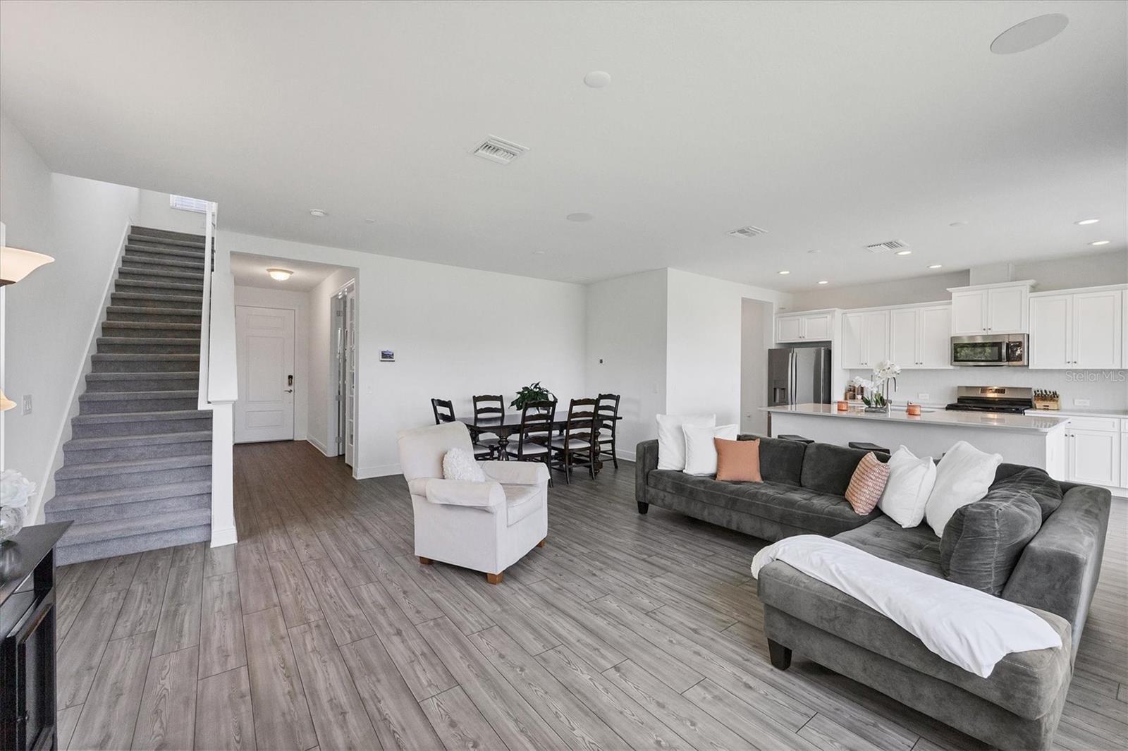 Image 5 of 58 For 9924 Crystal Isles Circle