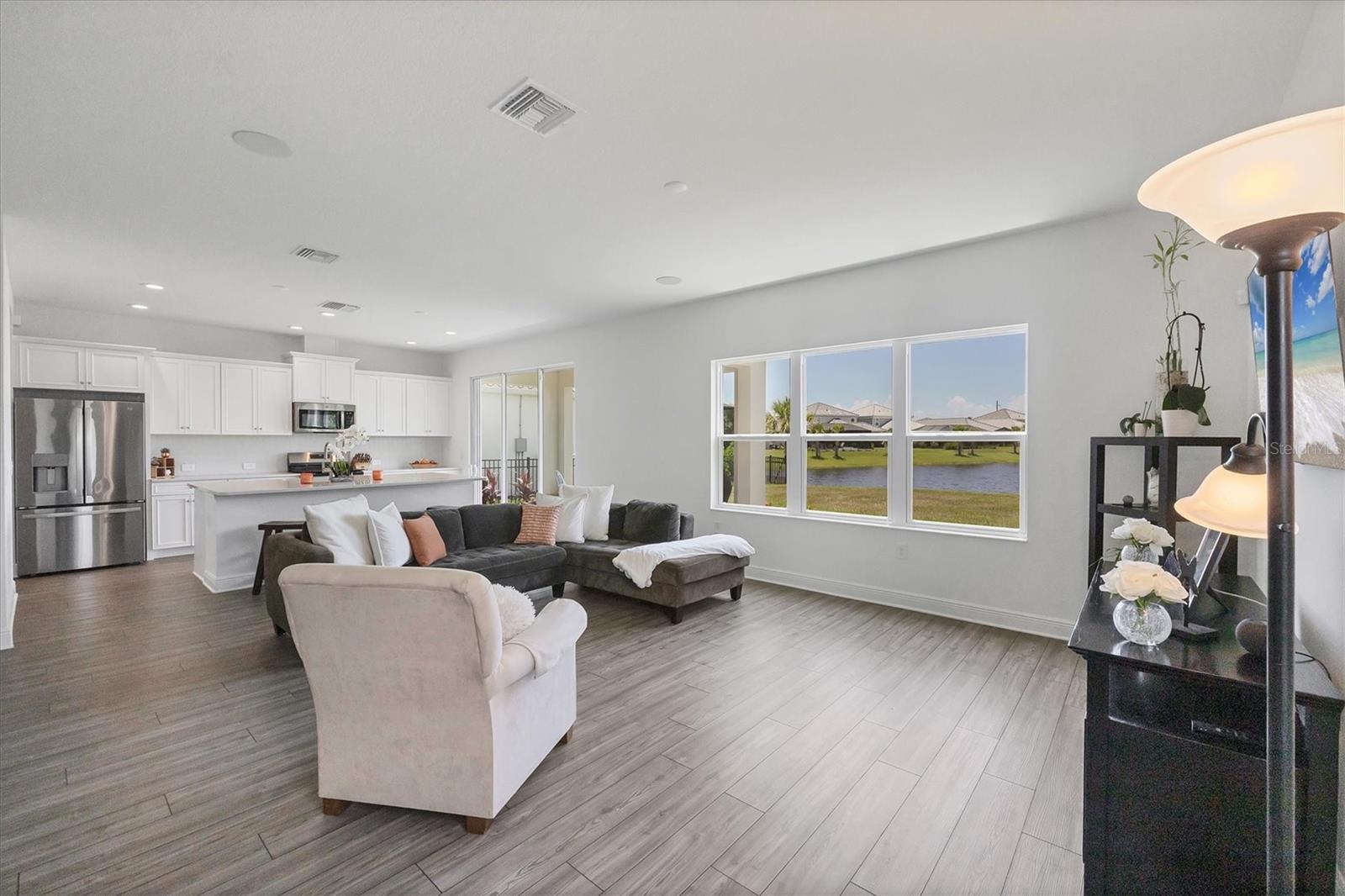Image 6 of 58 For 9924 Crystal Isles Circle