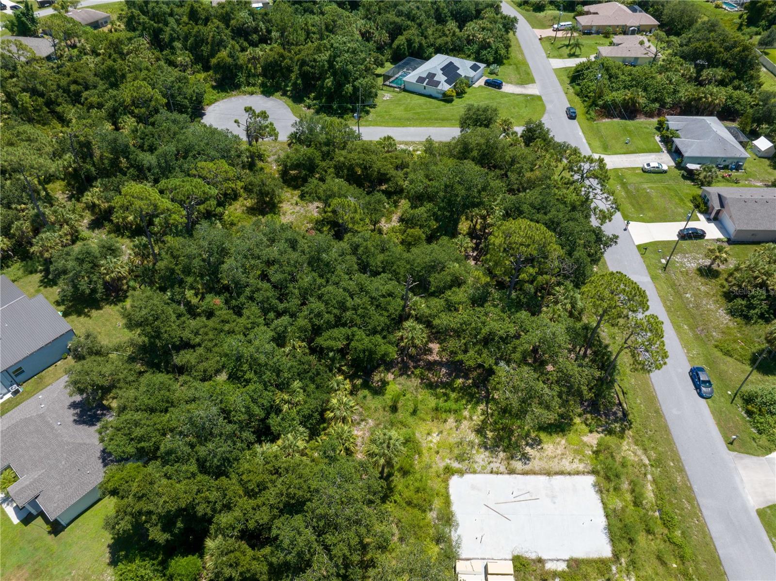Image 11 of 17 For  Pomona Ct  