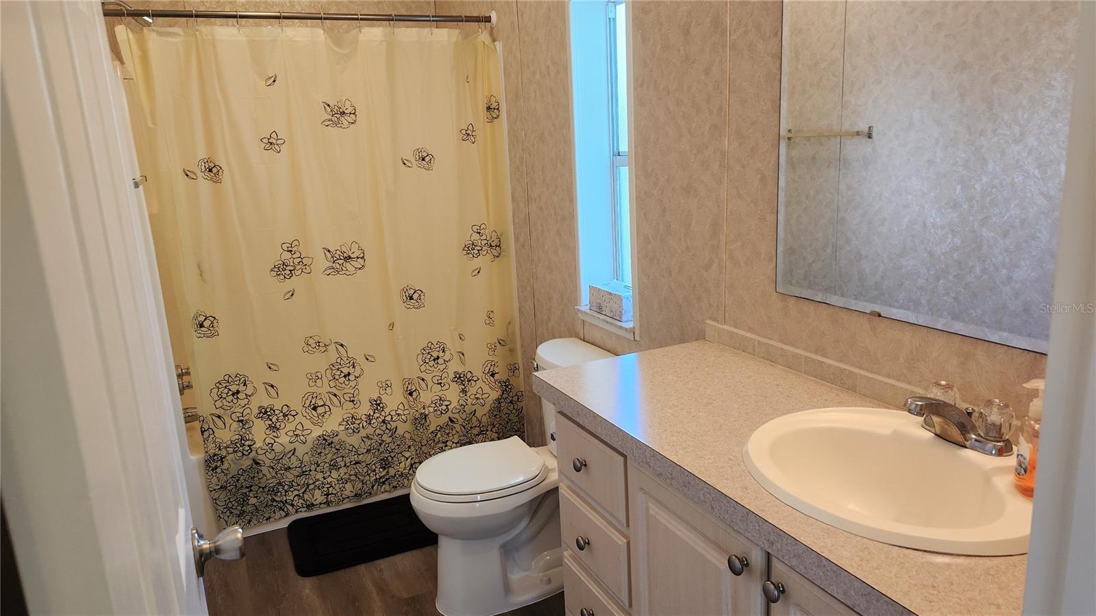 Image 17 of 21 For 3308 Anastasia Place