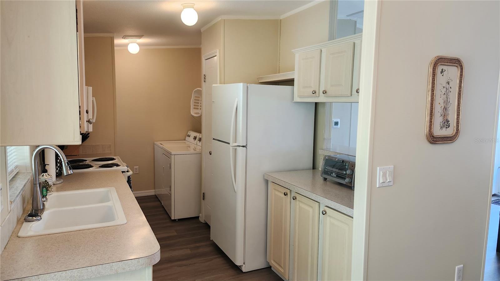 Image 3 of 21 For 3308 Anastasia Place