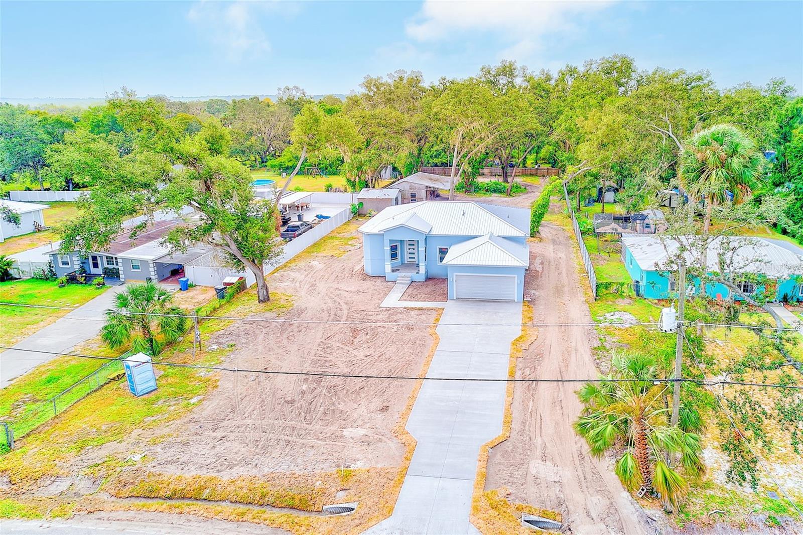 Listing photo id 13 for 11111 Hackney Drive