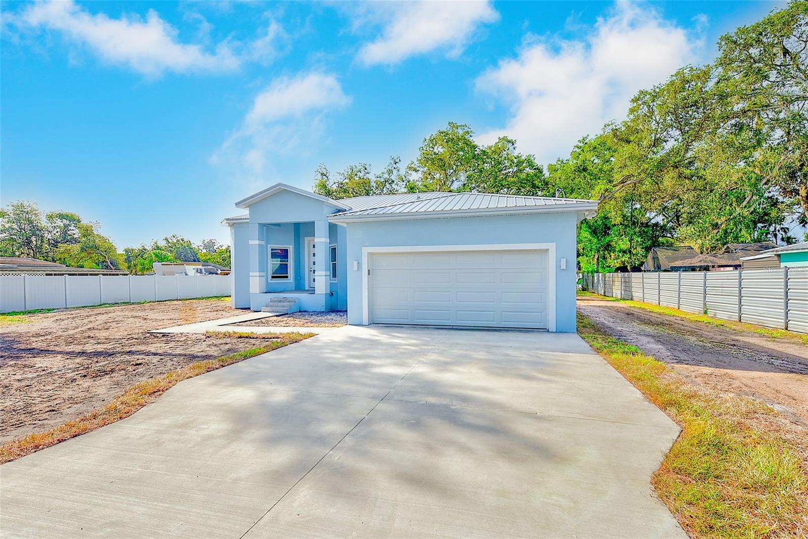 Listing photo id 2 for 11111 Hackney Drive