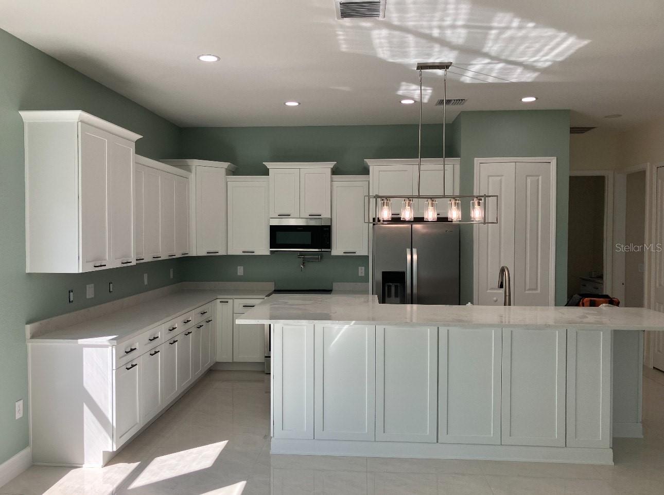 Listing photo id 5 for 11111 Hackney Drive