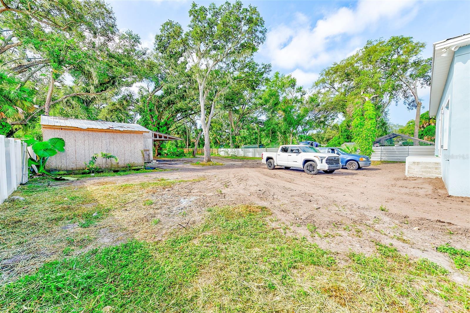 Listing photo id 7 for 11111 Hackney Drive