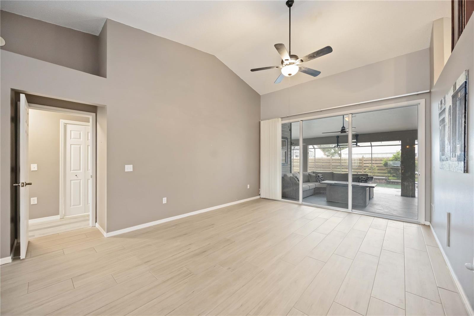 Image 41 of 48 For 4518 Dover Street Circle E