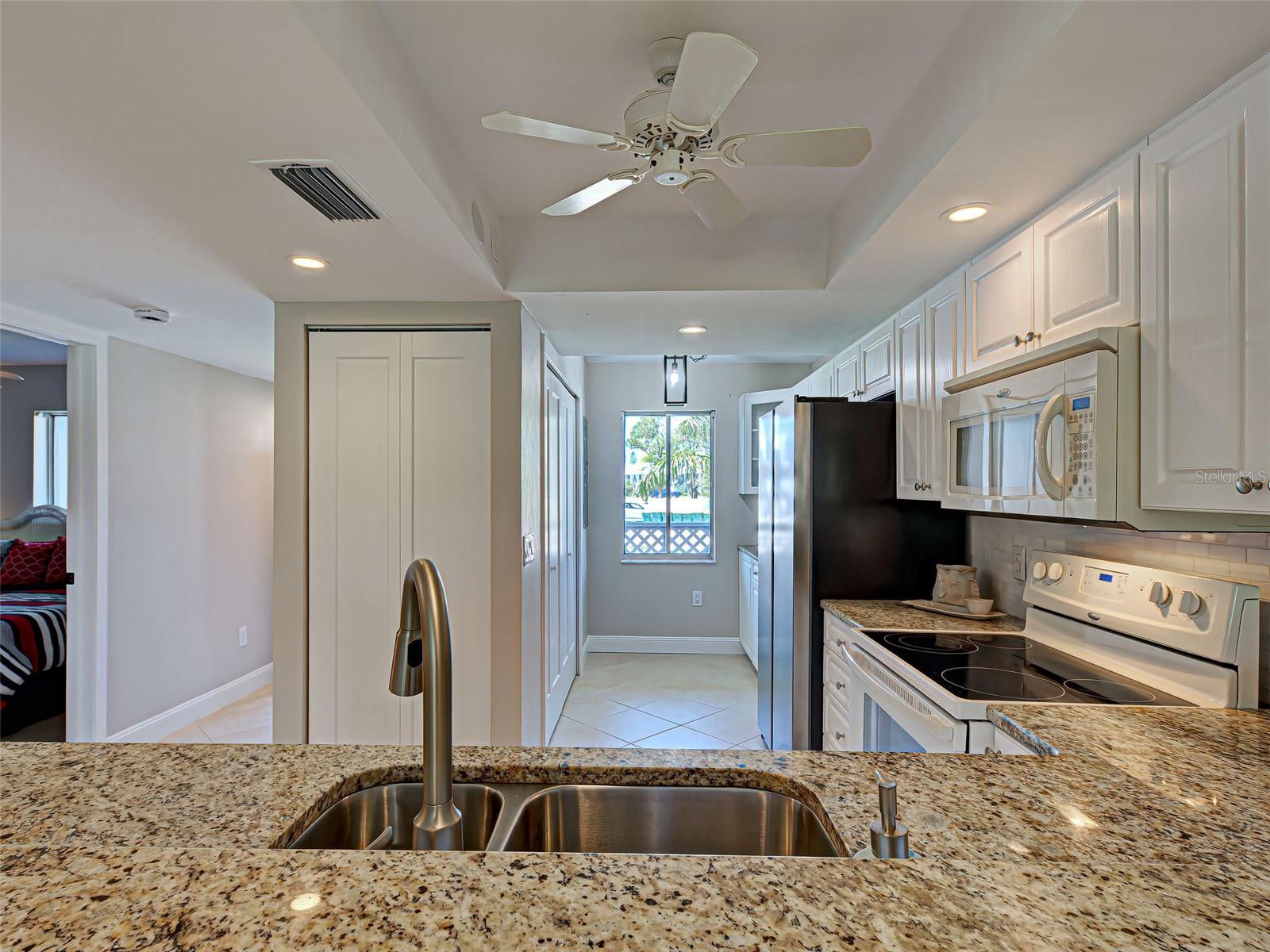 Image 23 of 64 For 6800 Placida Road 172