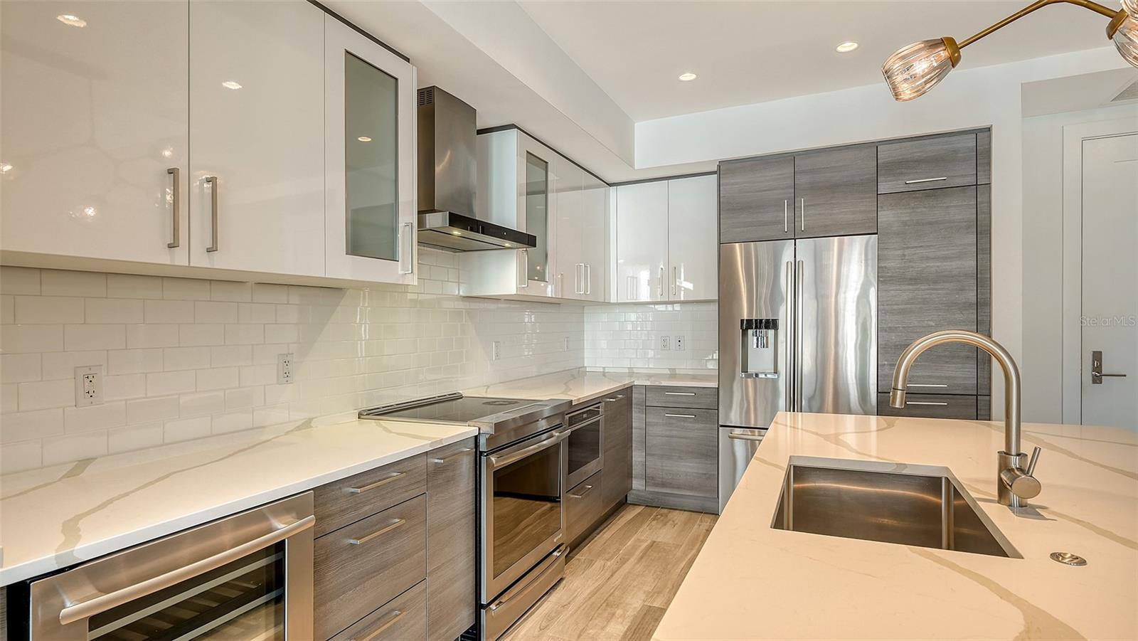 Image 22 of 78 For 111 Pineapple Avenue 708