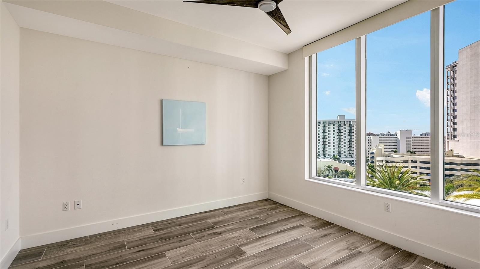 Image 33 of 78 For 111 Pineapple Avenue 708