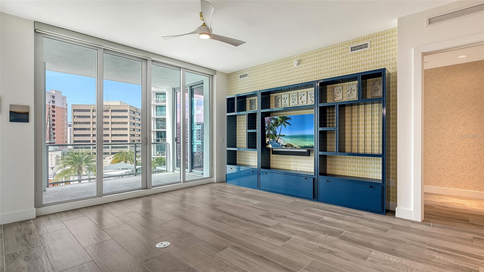 Image 6 of 78 For 111 Pineapple Avenue 708