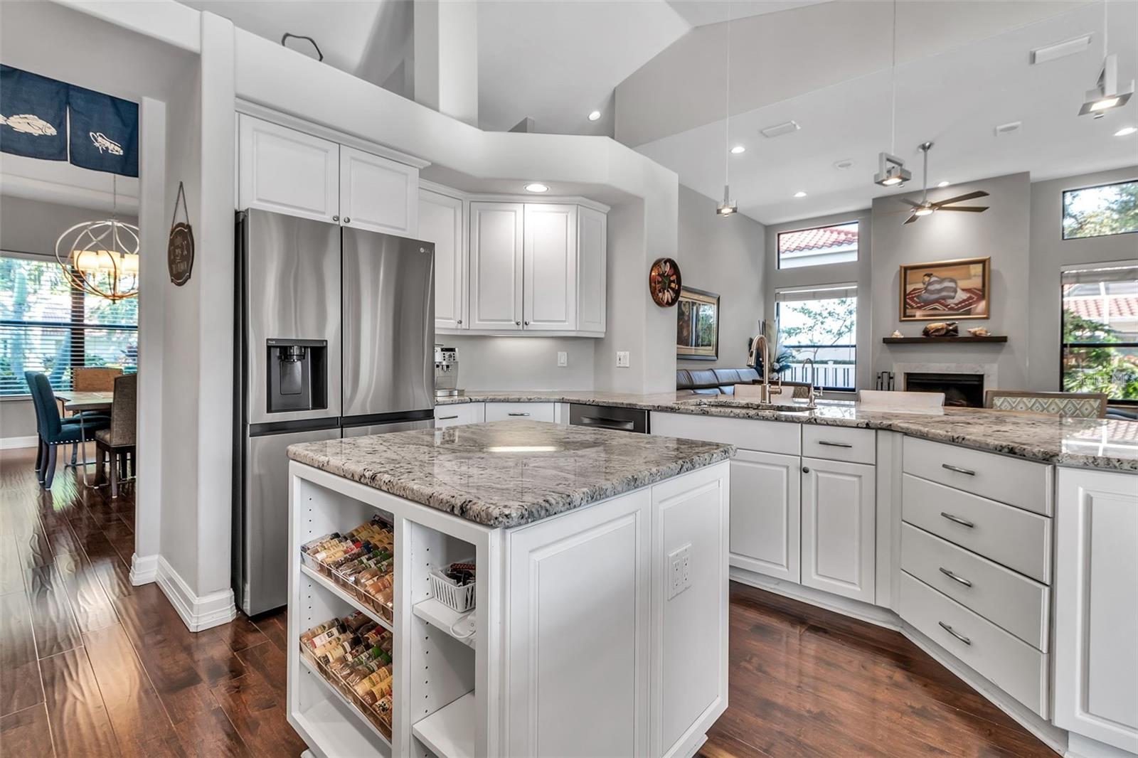 Image 24 of 56 For 8455 Woodbriar Drive