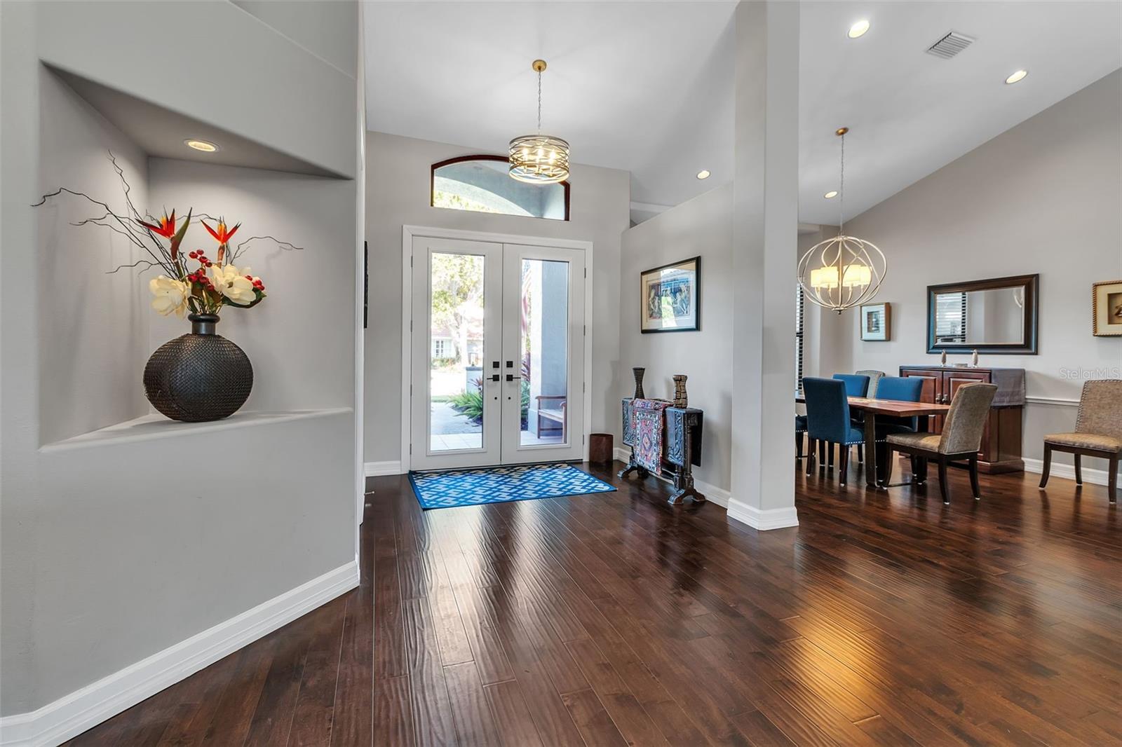 Image 5 of 56 For 8455 Woodbriar Drive