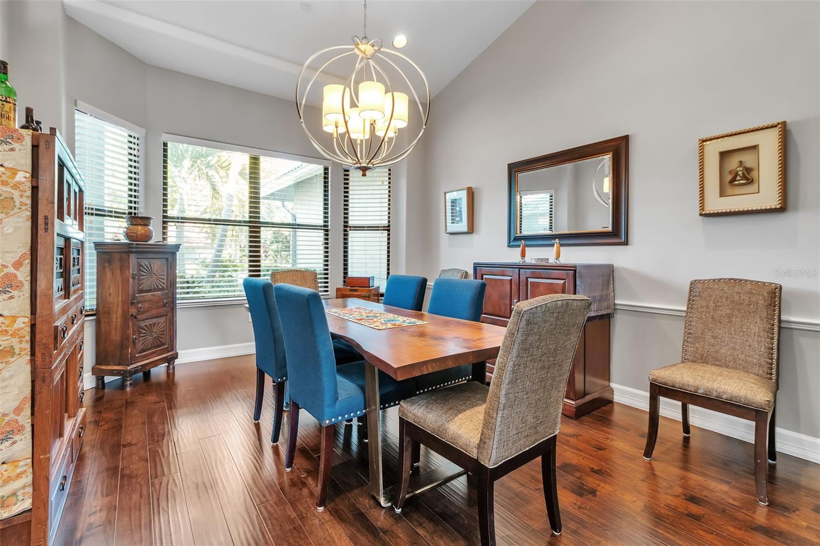 Image 9 of 56 For 8455 Woodbriar Drive