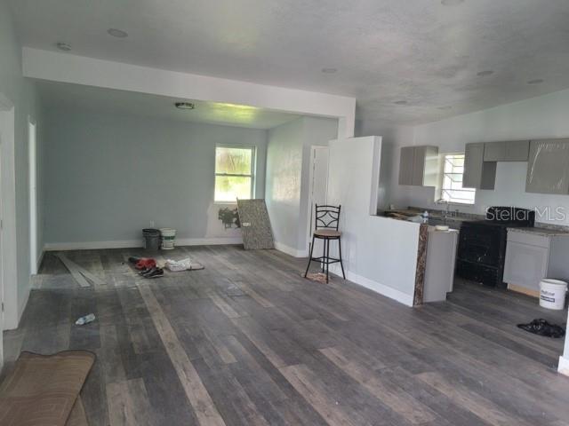 Image 4 of 7 For 2144 Harbor Boulevard