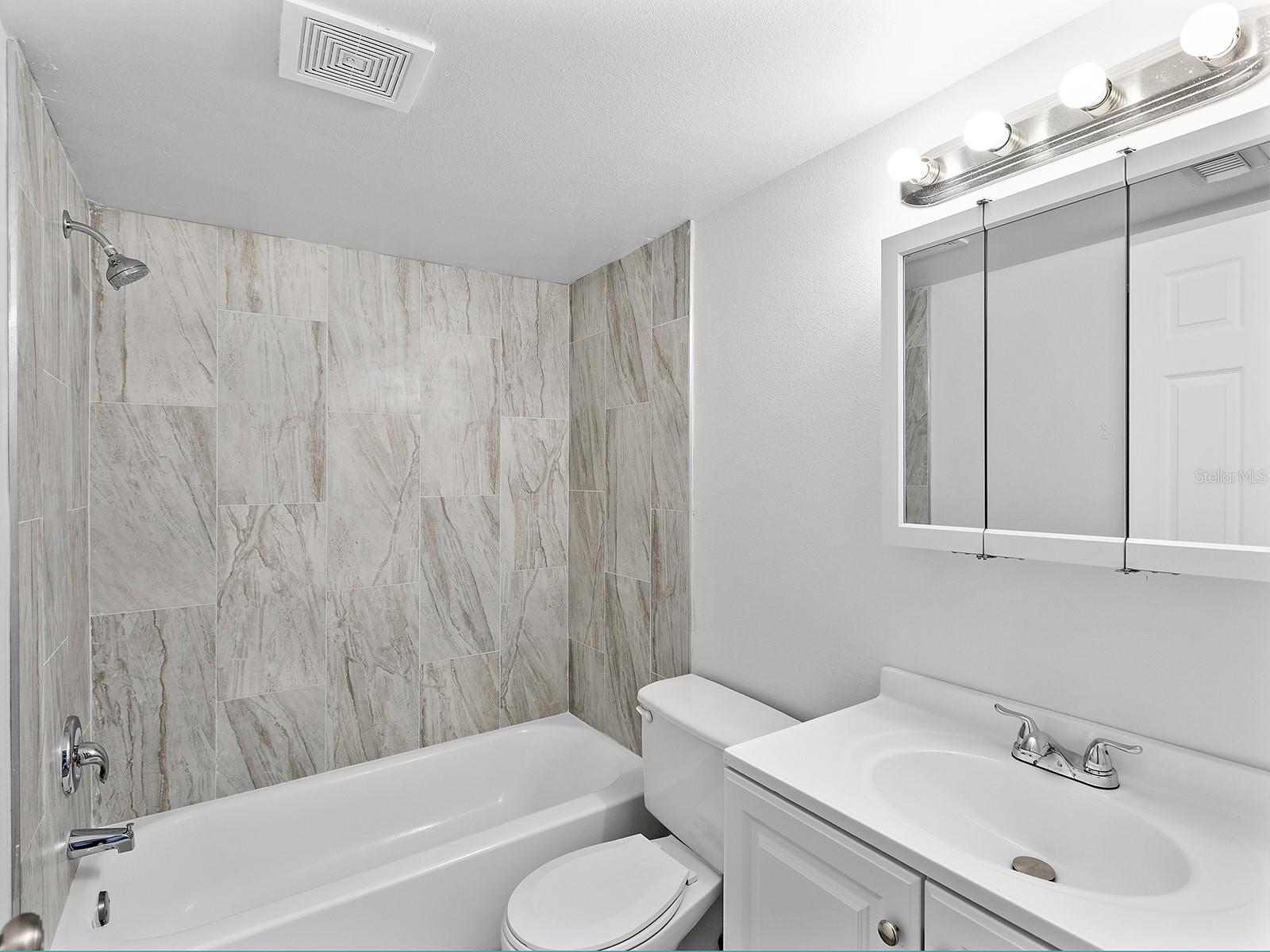 Image 12 of 22 For 2763 Woodgate Lane 101