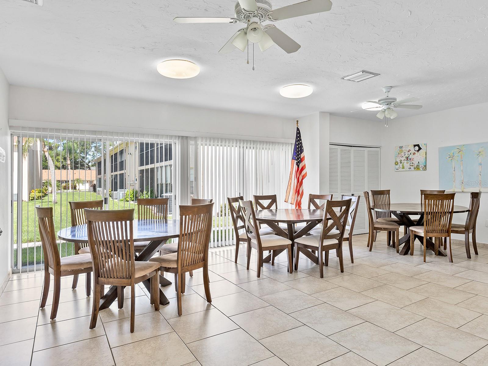 Image 13 of 22 For 2763 Woodgate Lane 101