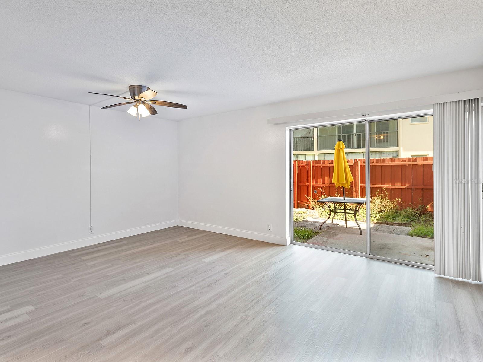 Image 4 of 22 For 2763 Woodgate Lane 101