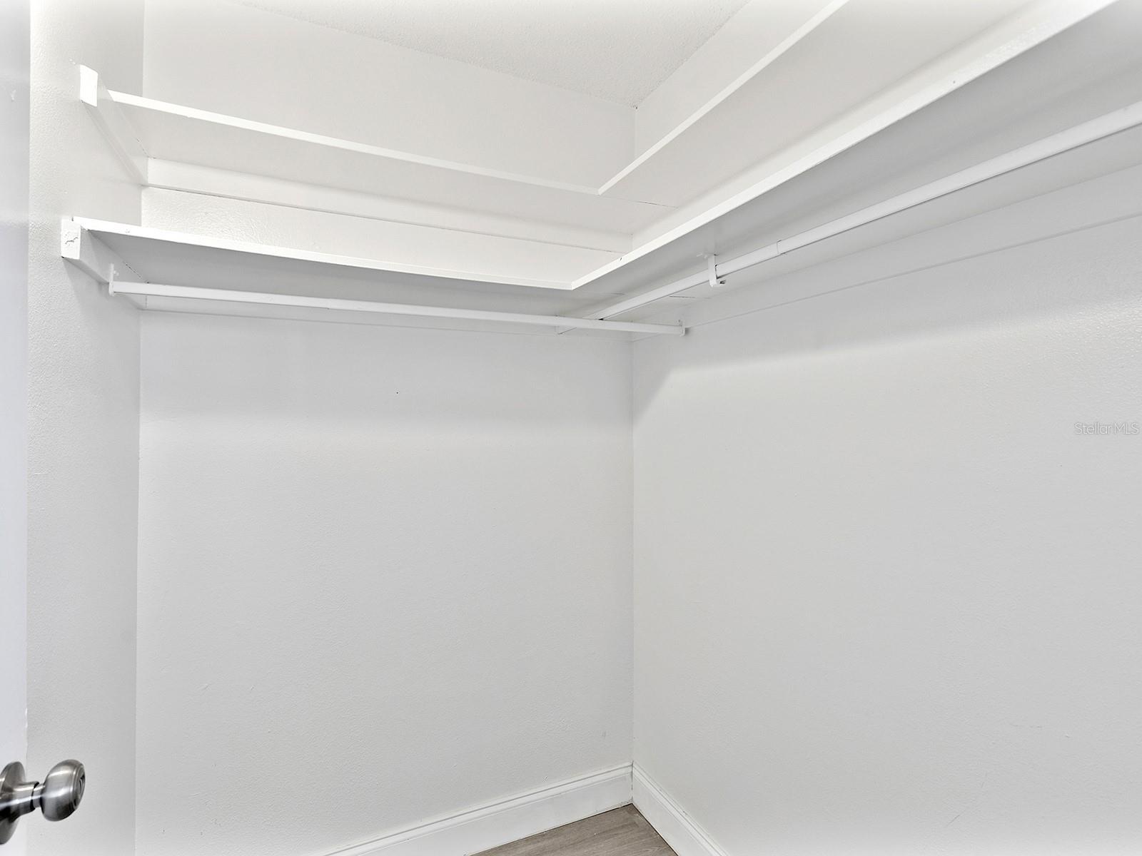 Image 6 of 22 For 2763 Woodgate Lane 101