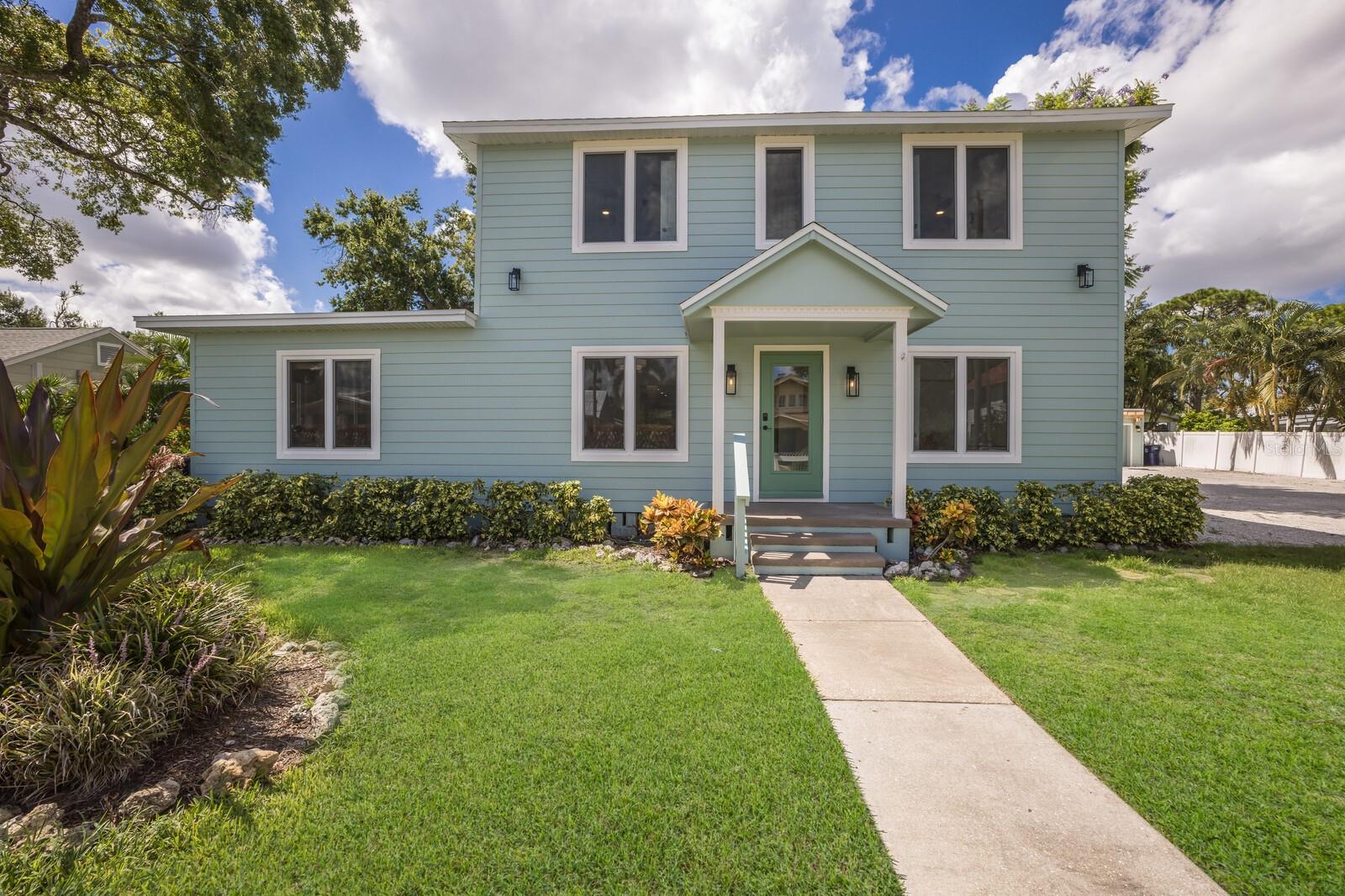 Image 2 of 56 For 1411 4th Street W