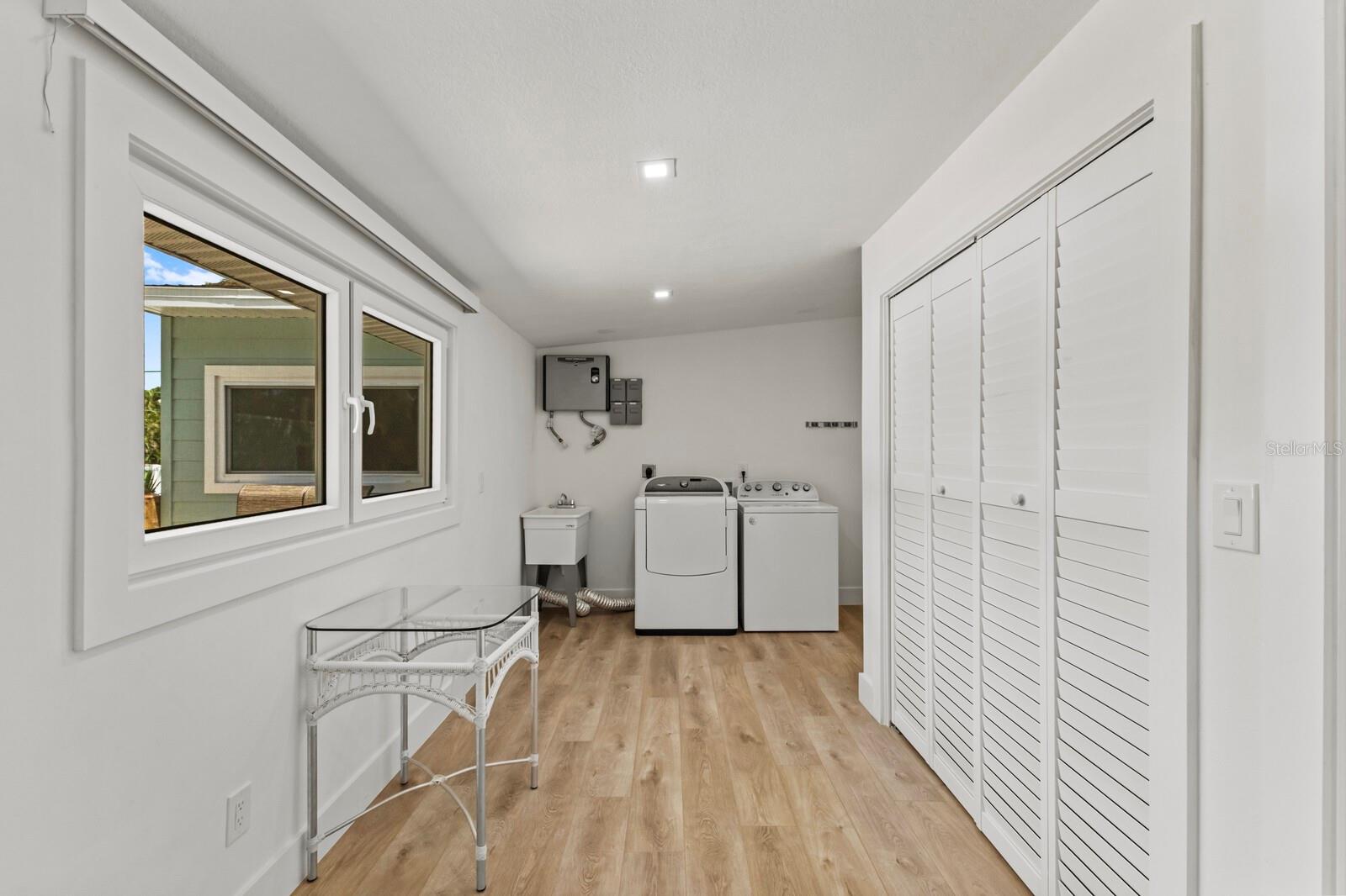 Image 24 of 56 For 1411 4th Street W