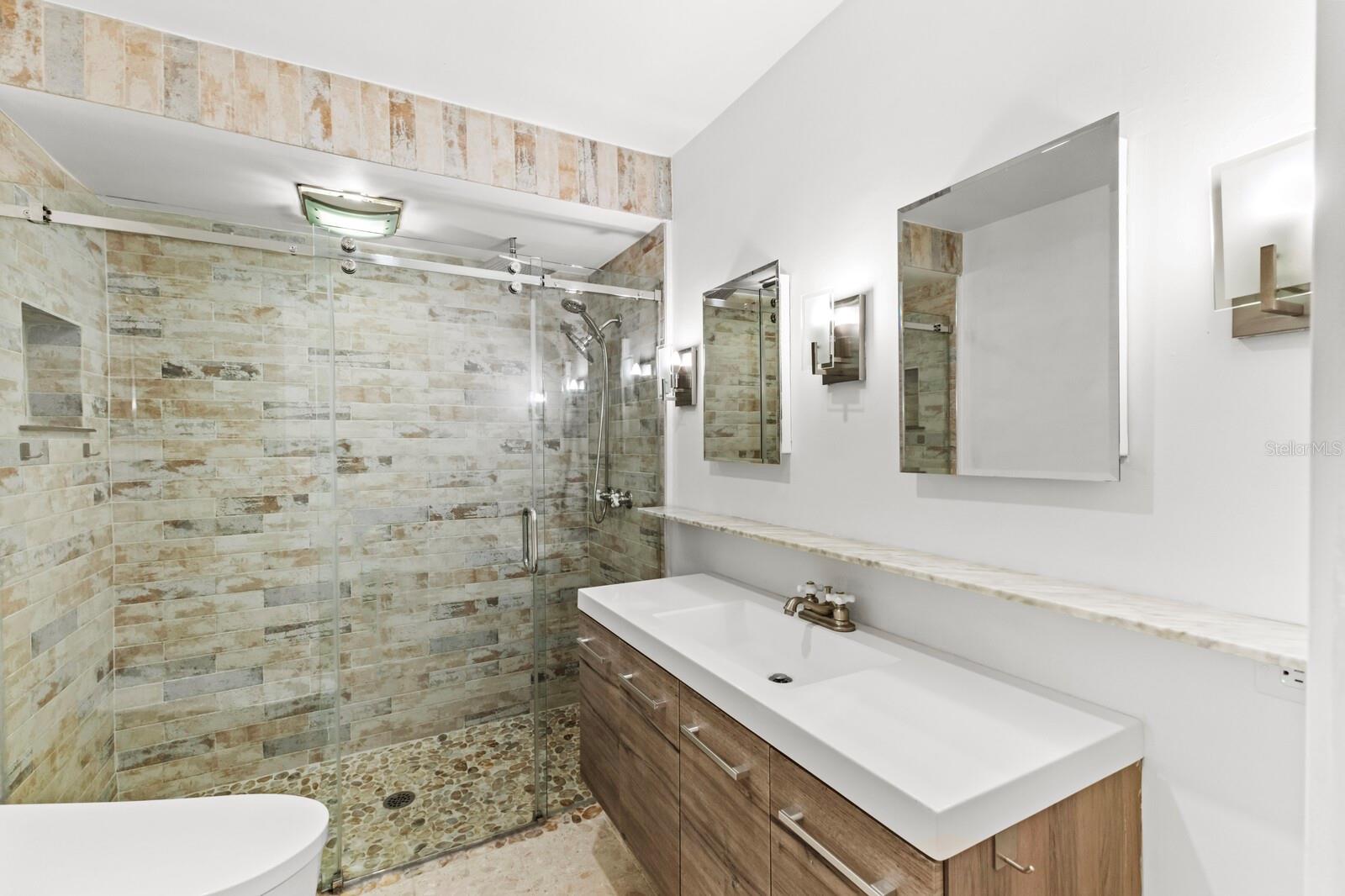Image 27 of 56 For 1411 4th Street W
