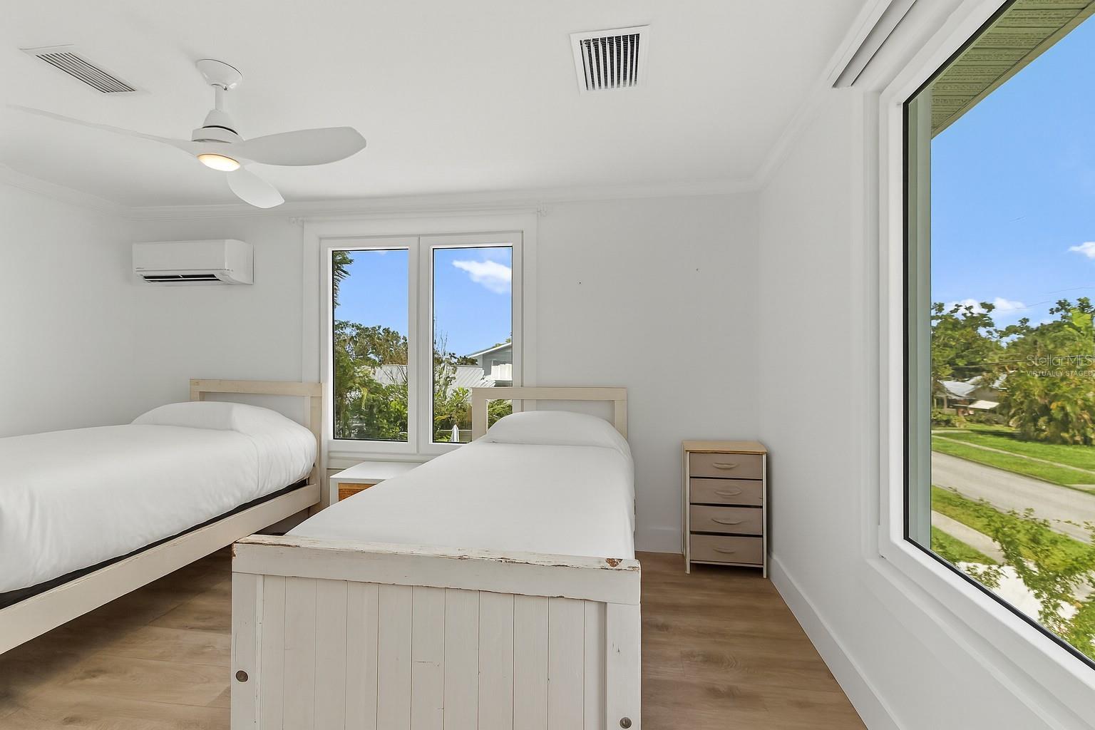 Image 30 of 56 For 1411 4th Street W