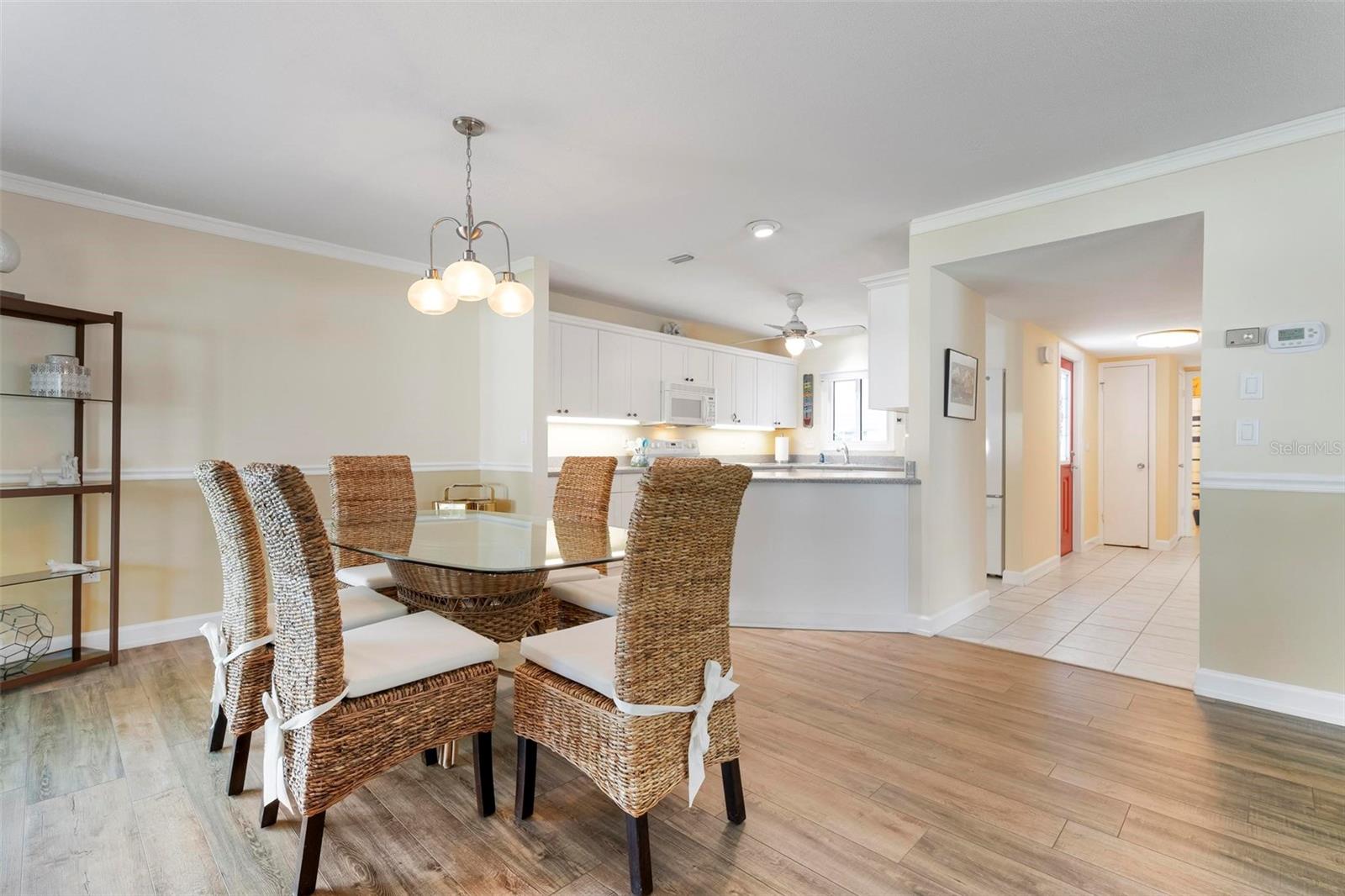Image 18 of 42 For 5457 Riverbluff Circle V48