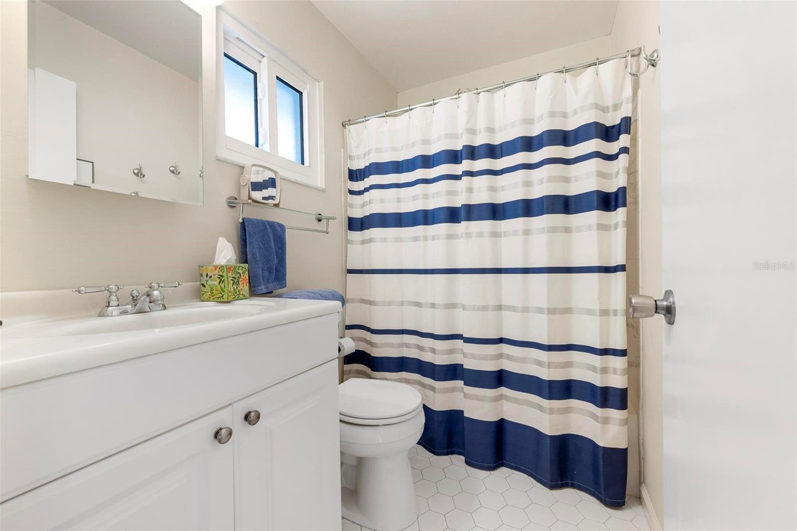 Image 31 of 42 For 5457 Riverbluff Circle V48