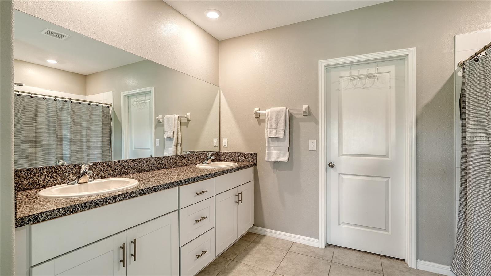 Image 19 of 42 For 5505 Olano Street