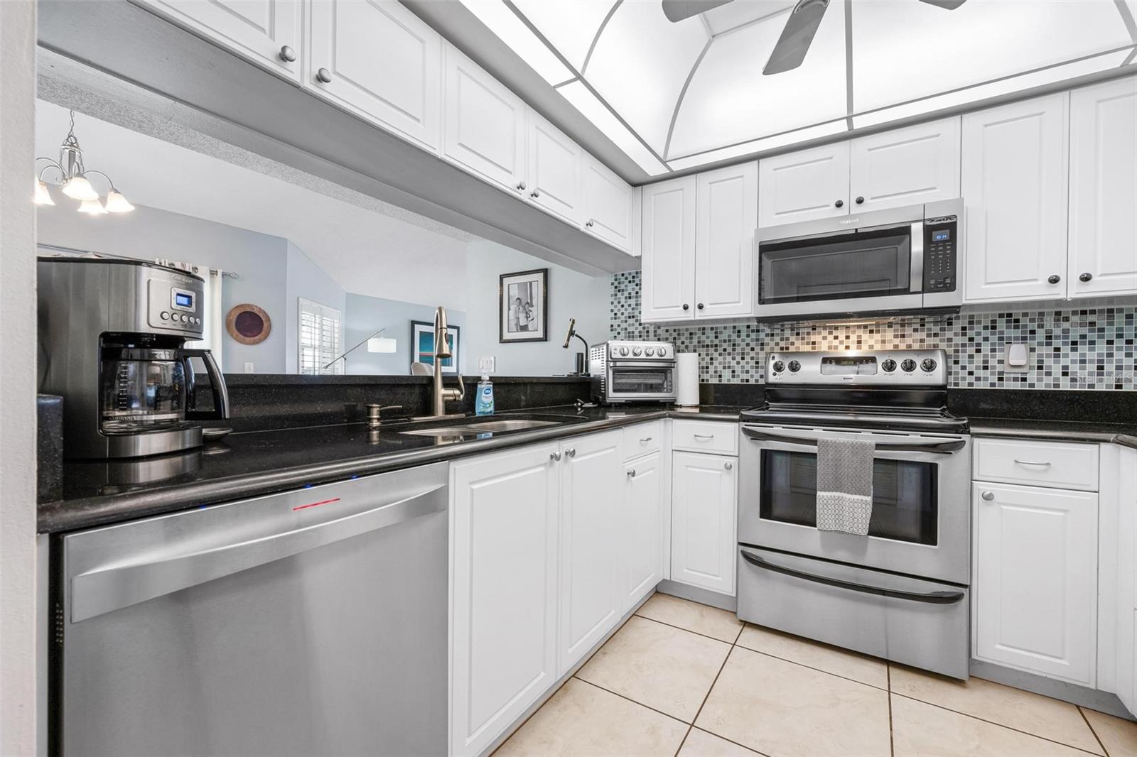 Image 20 of 55 For 1103 Edgewater Circle 1103