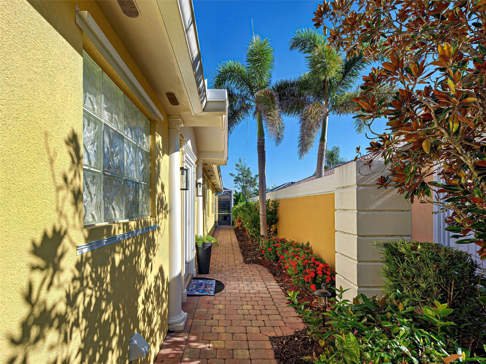Image 4 of 67 For 13454 Dimarco Street