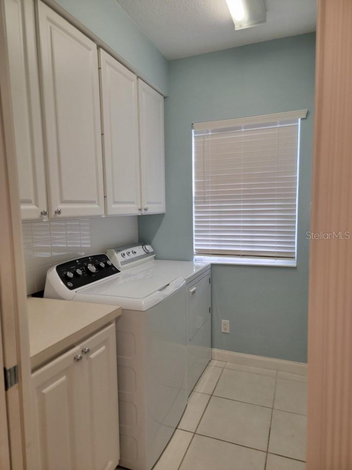 Image 7 of 22 For 7884 Farina Court
