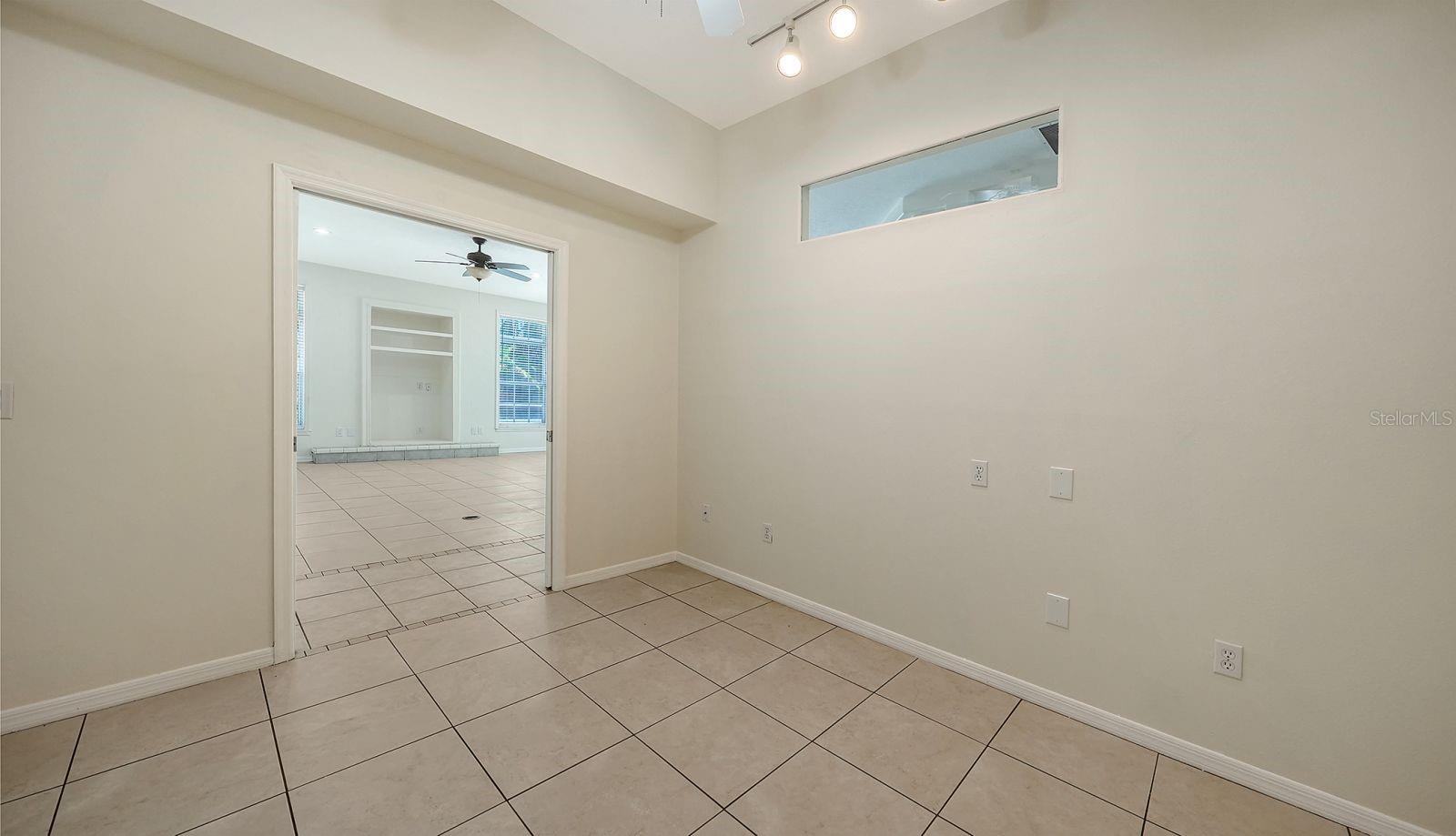 Image 19 of 32 For 2558 Waterview Court