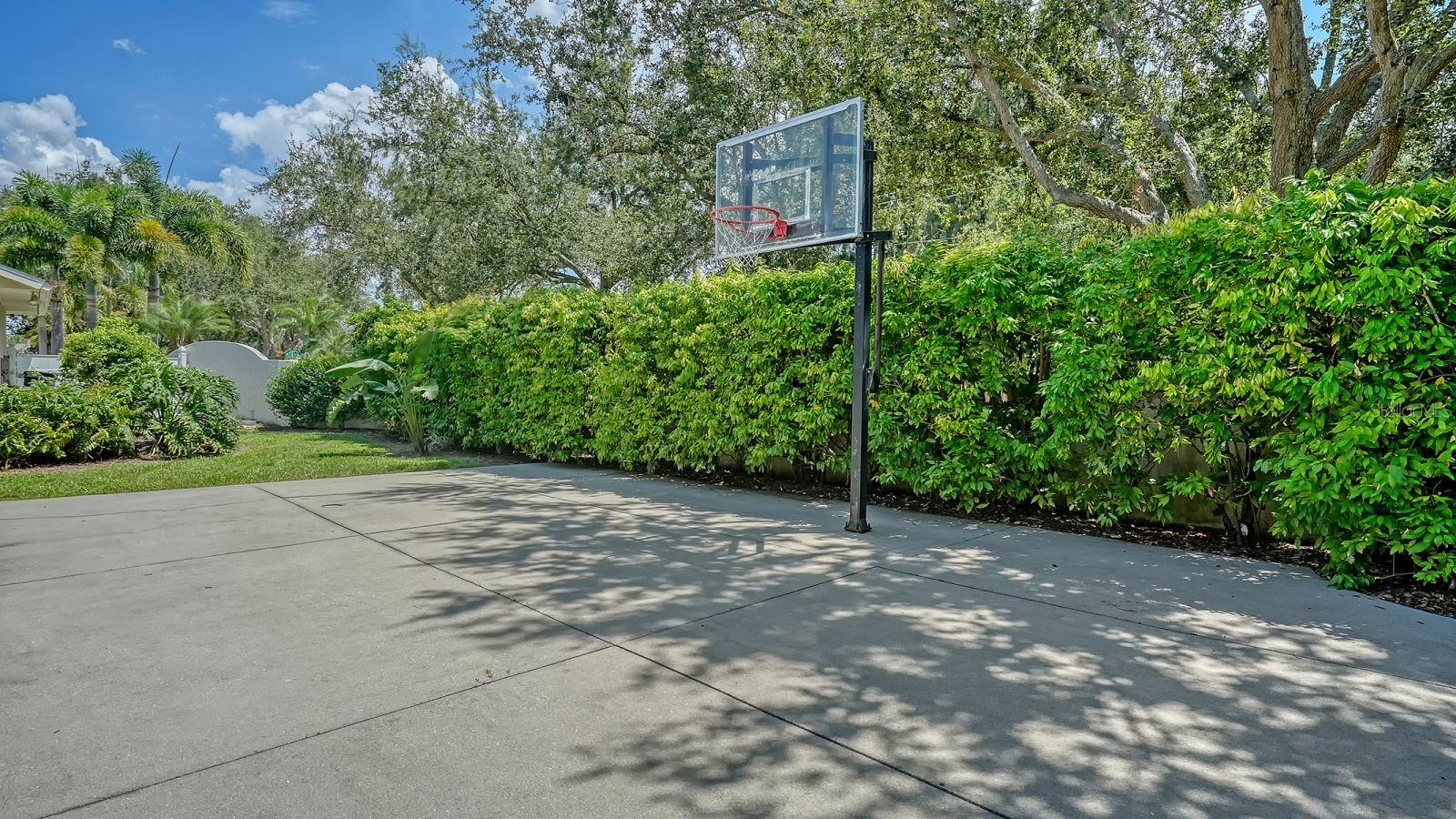 Image 28 of 32 For 2558 Waterview Court