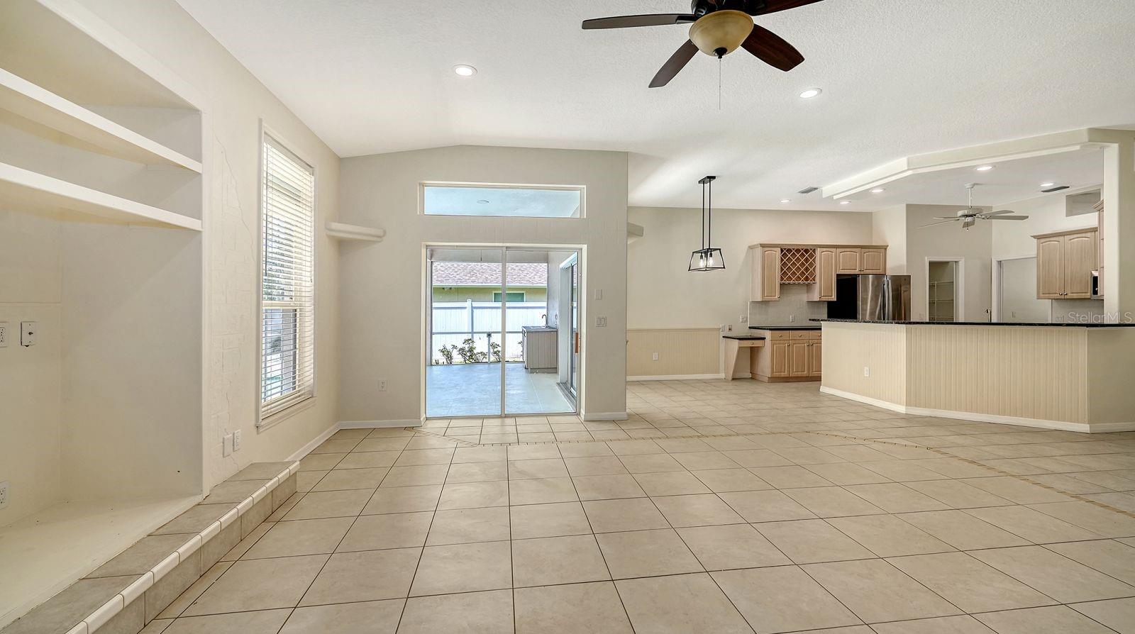 Image 4 of 32 For 2558 Waterview Court