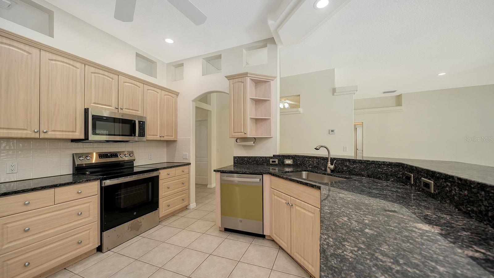 Image 8 of 32 For 2558 Waterview Court