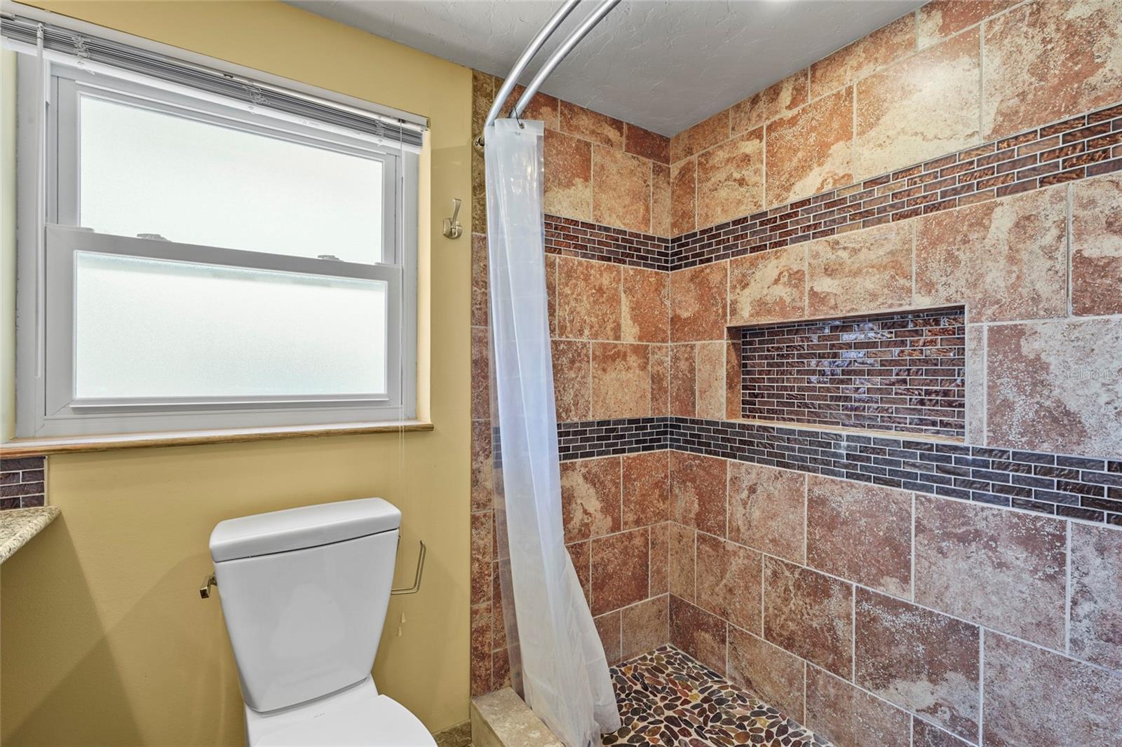 Image 48 of 67 For 2521 Clipper Ship Way
