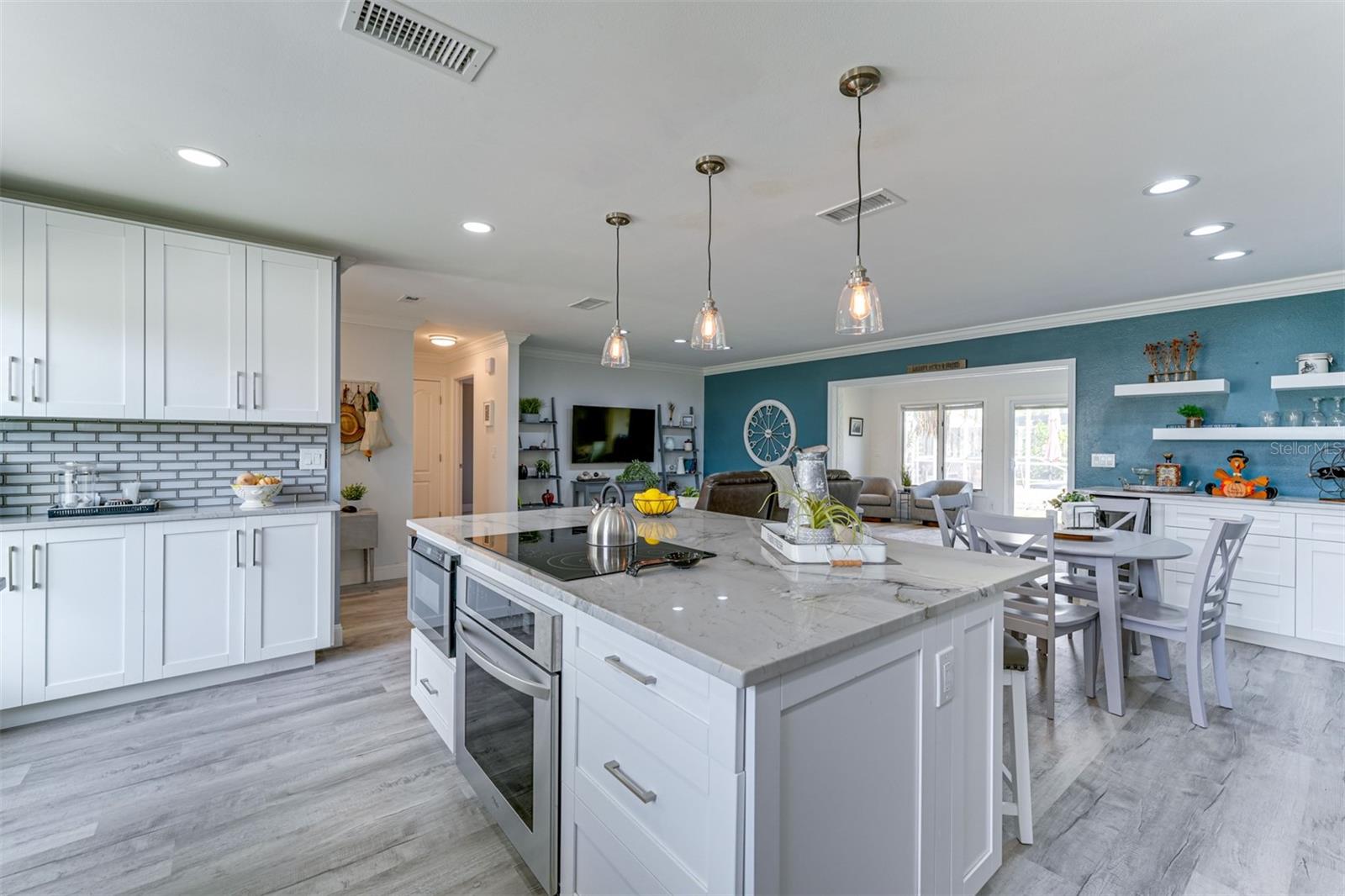 Image 12 of 34 For 6993 Easton Court