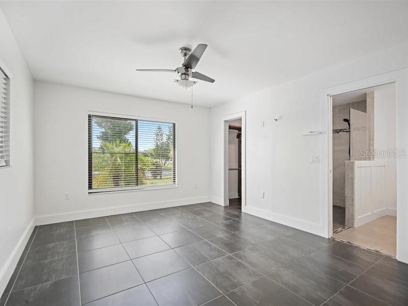 Image 13 of 30 For 444 Dorchester Drive