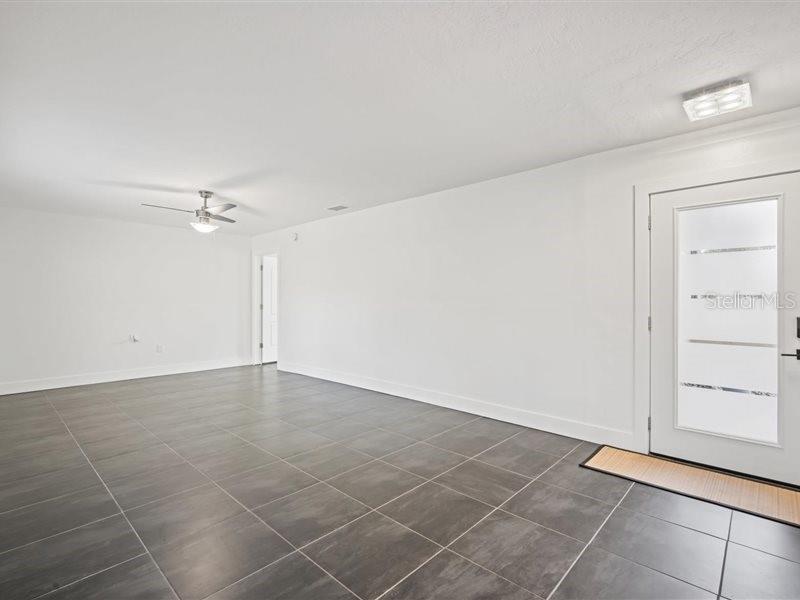 Image 18 of 30 For 444 Dorchester Drive