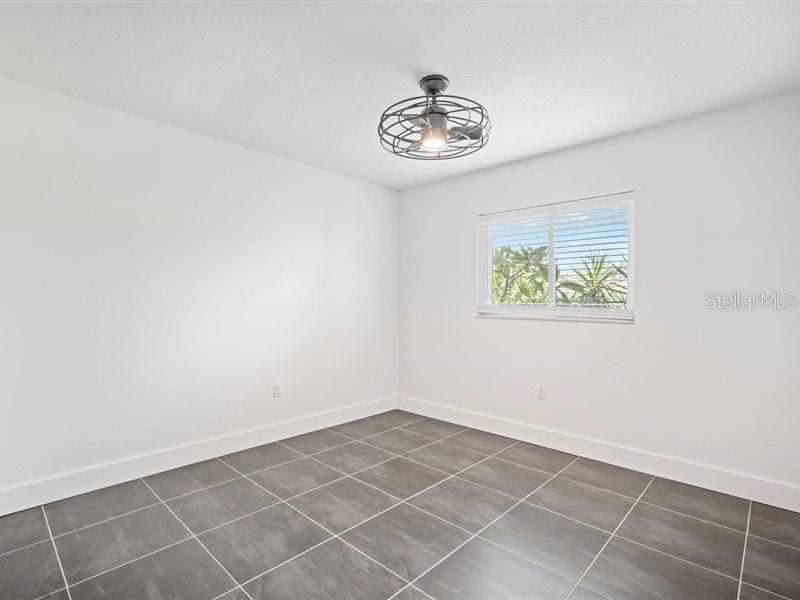 Image 20 of 30 For 444 Dorchester Drive
