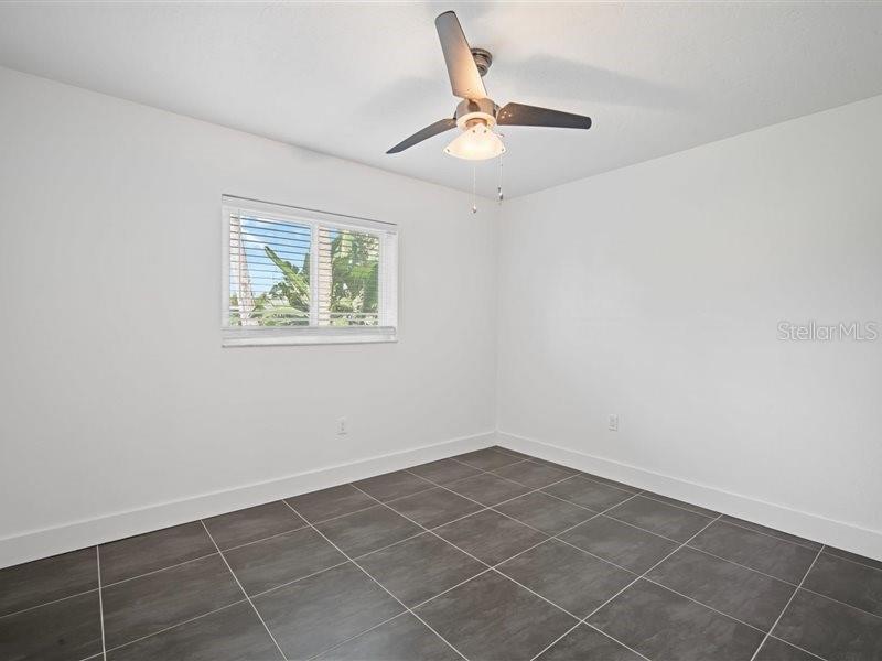 Image 21 of 30 For 444 Dorchester Drive