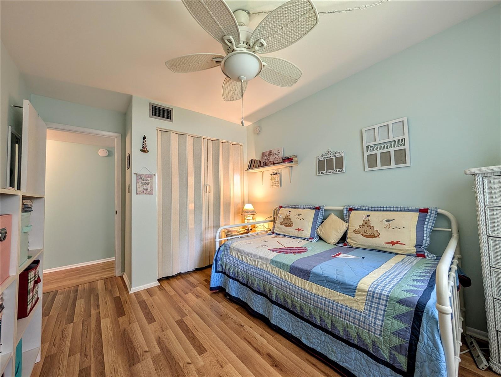 Image 11 of 31 For 5857 Palm Lane B22